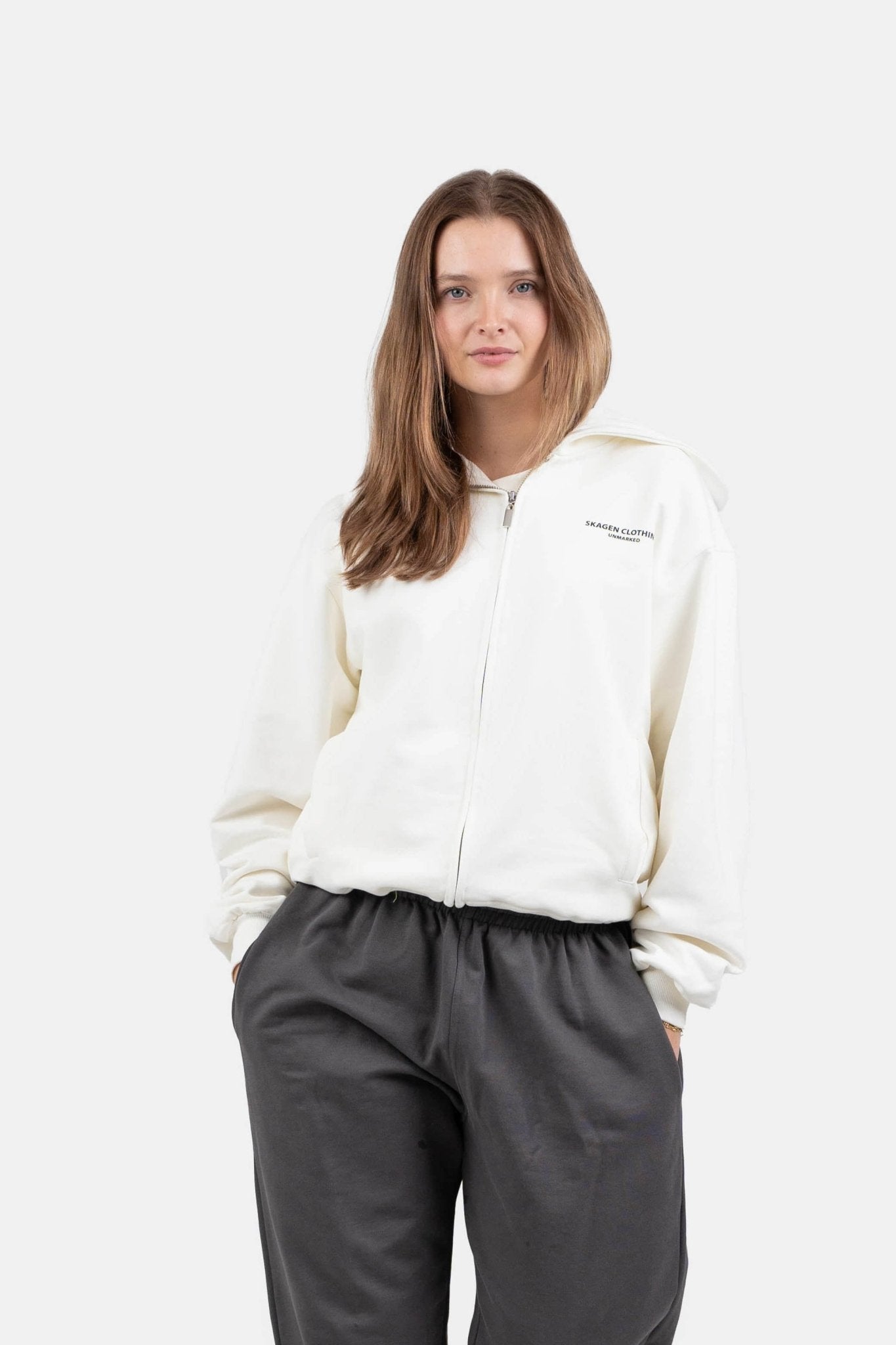 UNMARKED Zip-Hoodie Hvid | Skagen-clothing.dk
